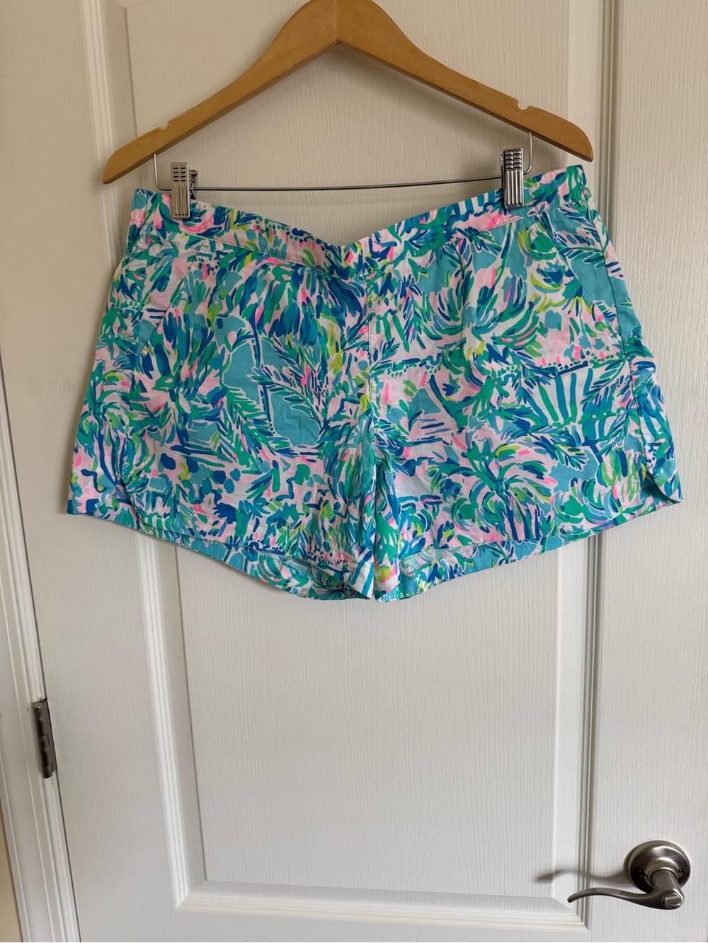 Lilly Pulitzer Tropical Leaf Print Shorts in Aqua, Pink and Green